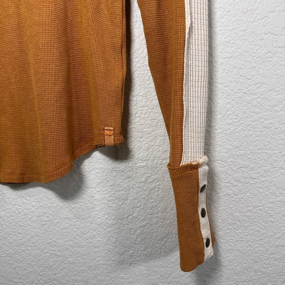 We the Free Tasha Thermal Snap Button Cuff Long Sleeve Small - Picture 3 of 7